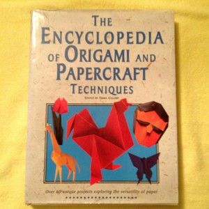 The Encyclopedia of Origami and Papercraft Techniques Emma Callery 1995 Crafts